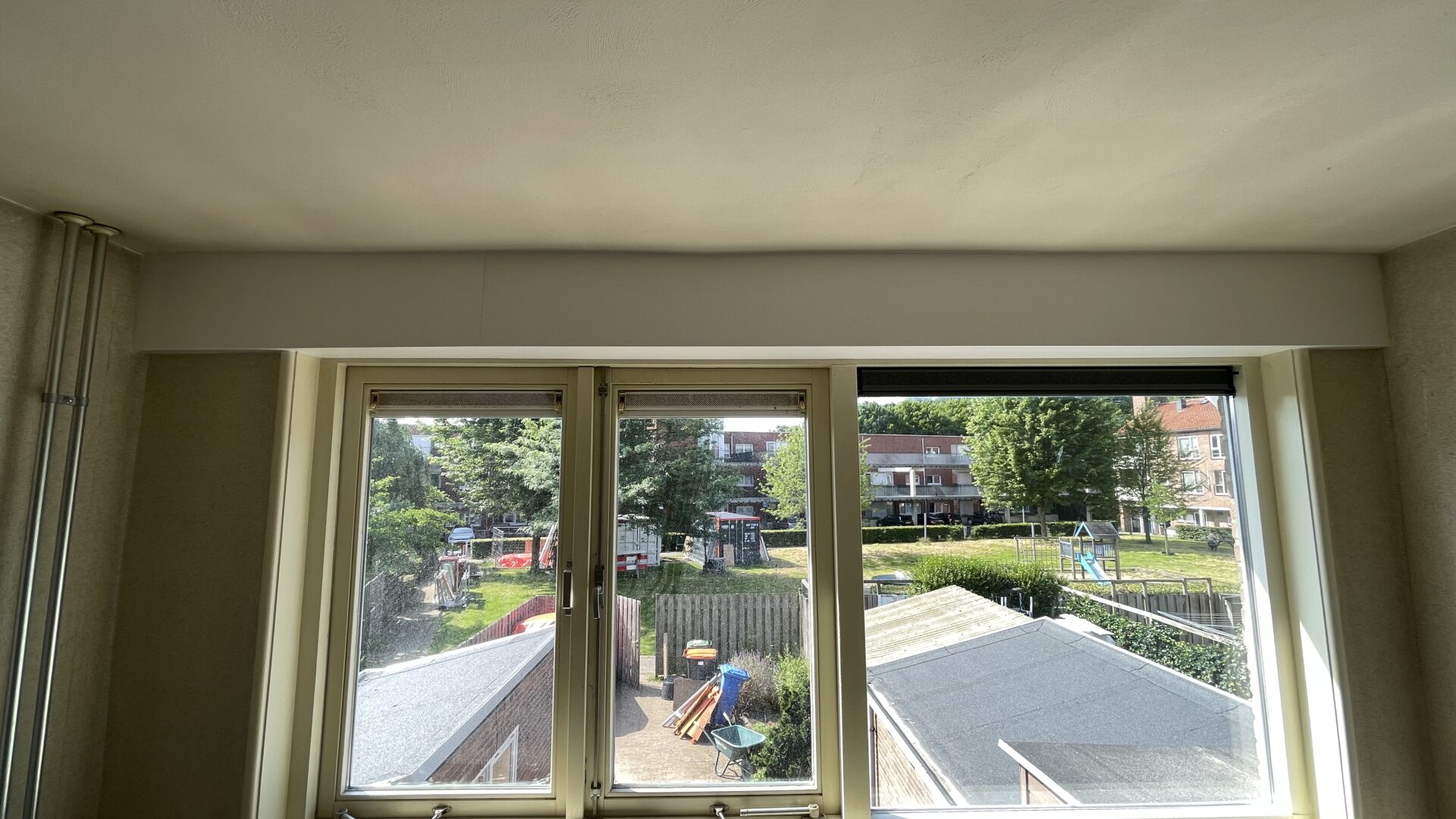 Koudebrug over gehele lengte van een kamer